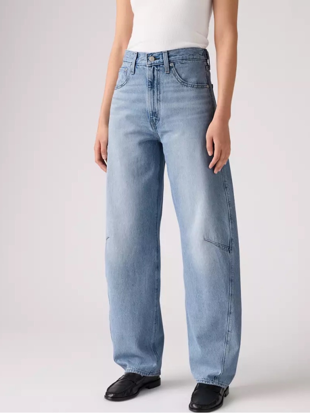 Levi's Cinch Barrel Jeans - size 28